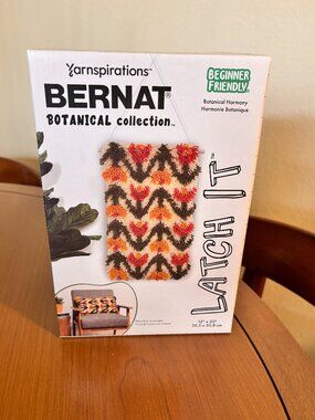 Bernat Latch Hook Kit - Botanical Pillowcase